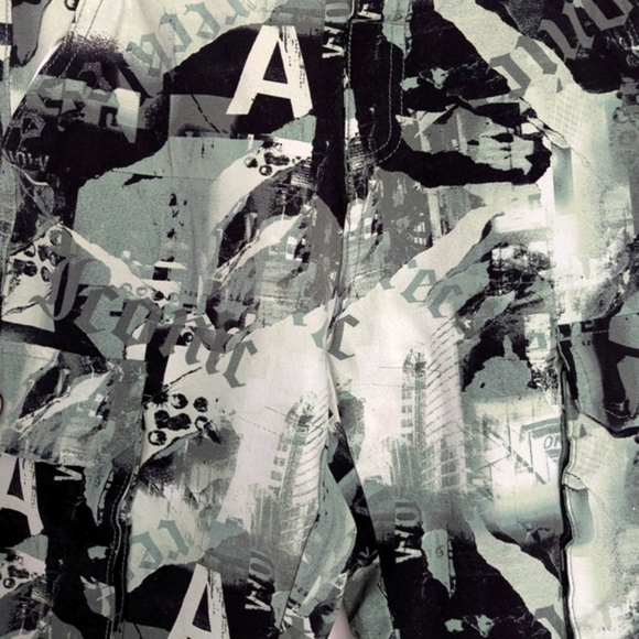 Urban Kids (Size Medium) Unisex Camo Graphic Cargo Pants - Picture 2 of 14